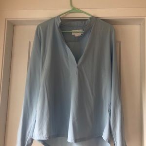 Pale blue split neck hi-tech fabric work blouse, M